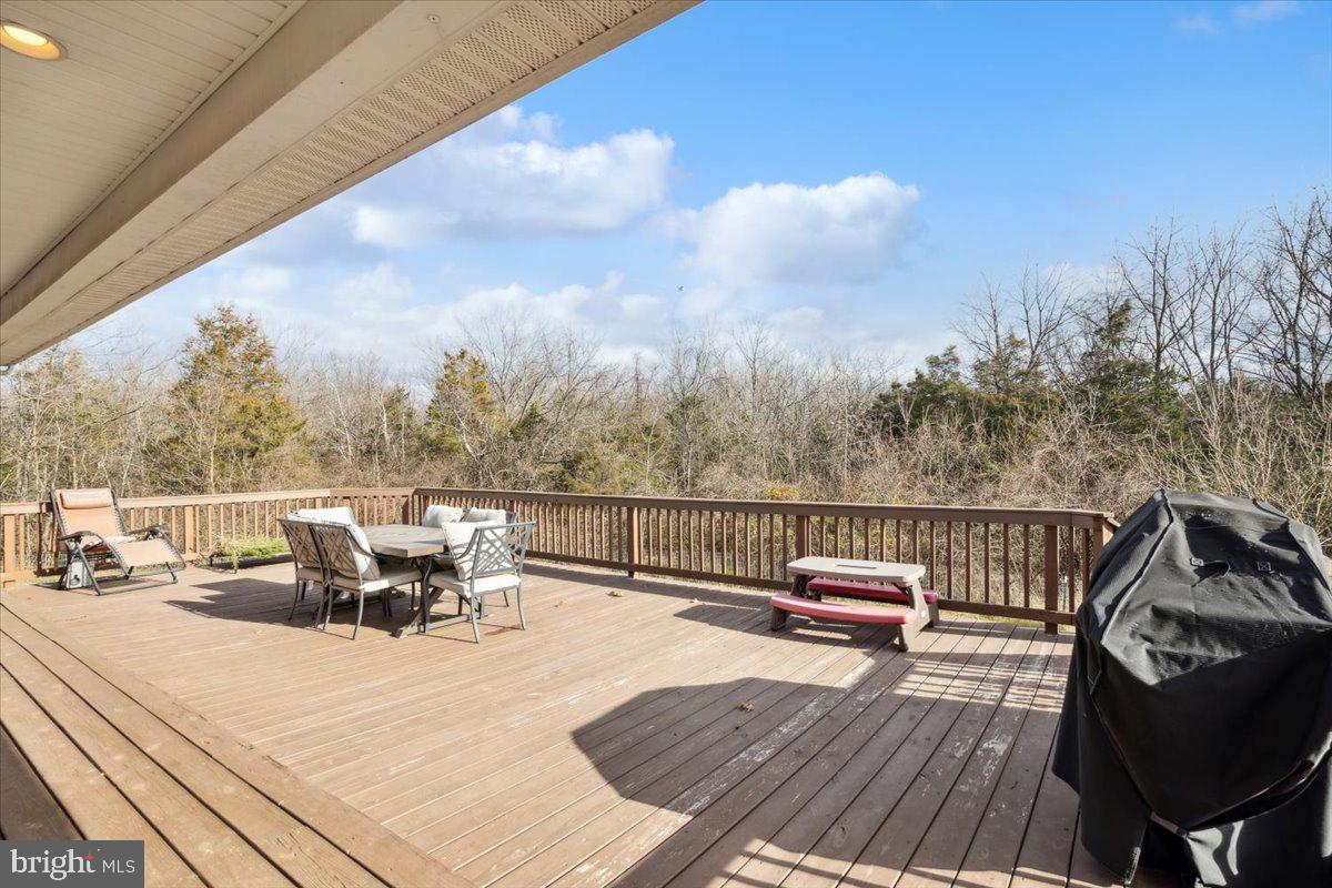 GREYSTONE ON THE OPEQUON - Residential