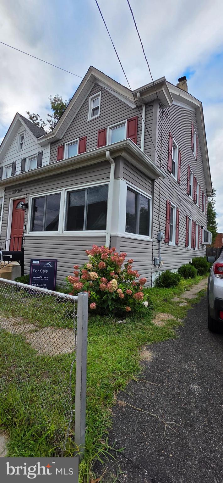 13 CENTER STREET