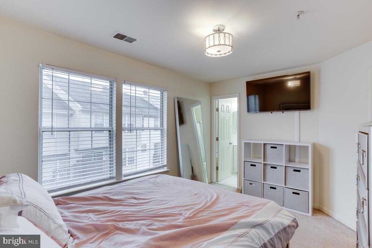 KINGSLEY HALL - Residential Lease