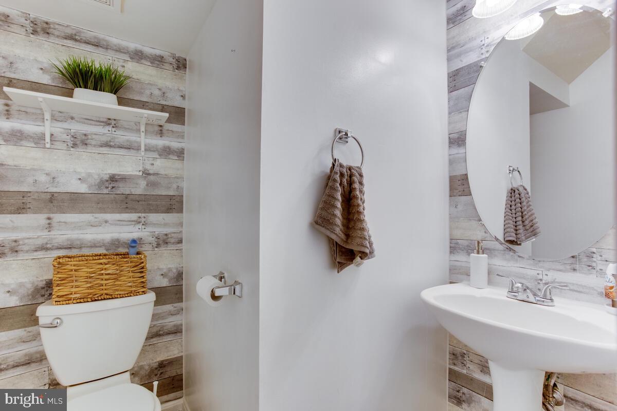 KINGSLEY HALL - Residential Lease