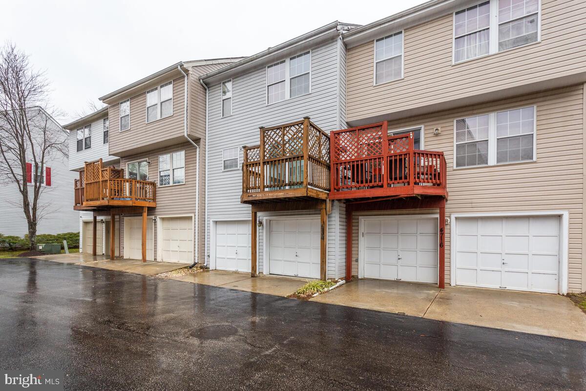 KINGSLEY HALL - Residential Lease