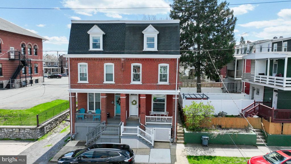 Photo of 404 E Clay Street, LANCASTER, PA 17602 (MLS # PALA2085888)