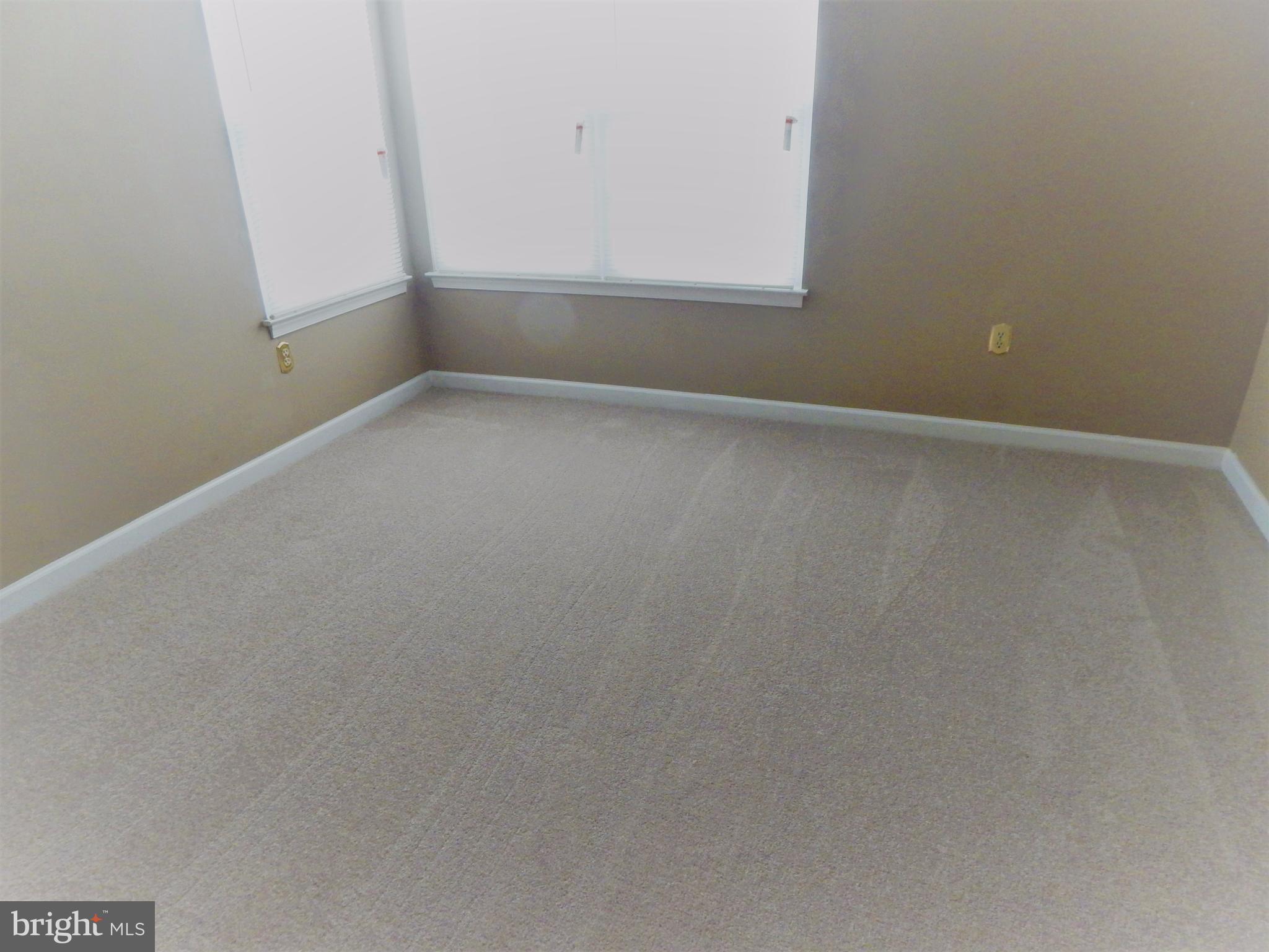 CLUSTERS AT WOODLAWN - Residential