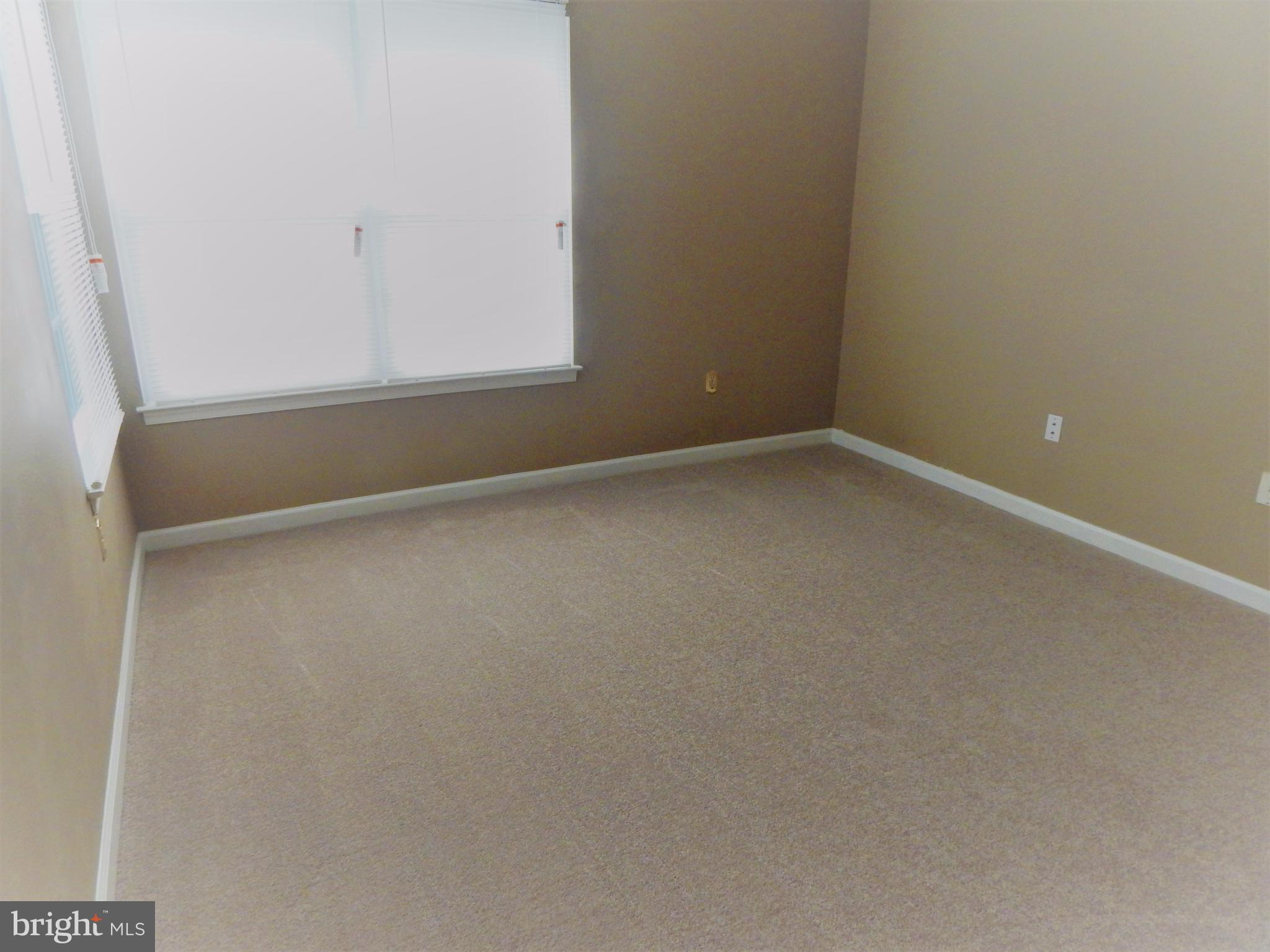 CLUSTERS AT WOODLAWN - Residential