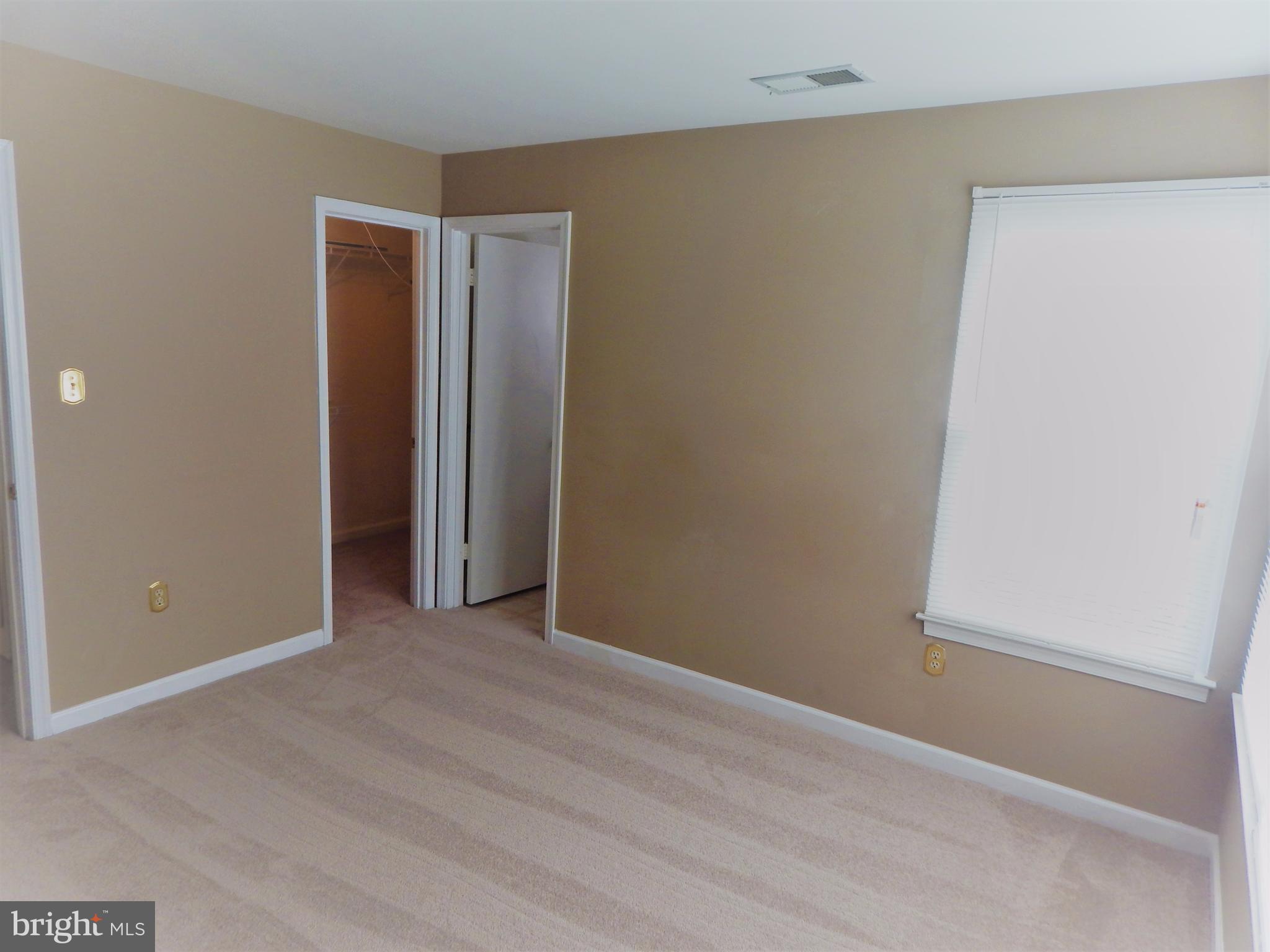 CLUSTERS AT WOODLAWN - Residential