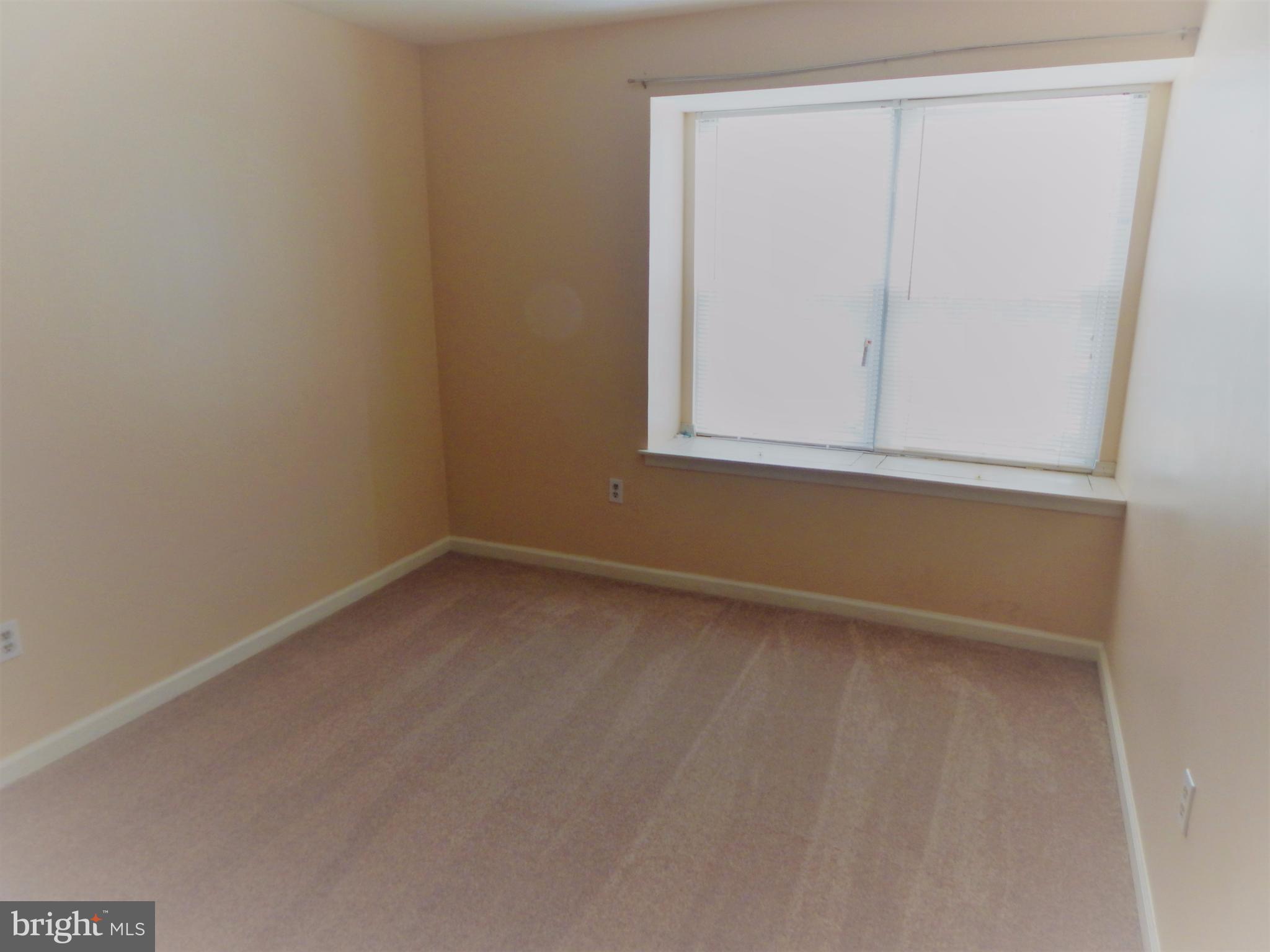 CLUSTERS AT WOODLAWN - Residential