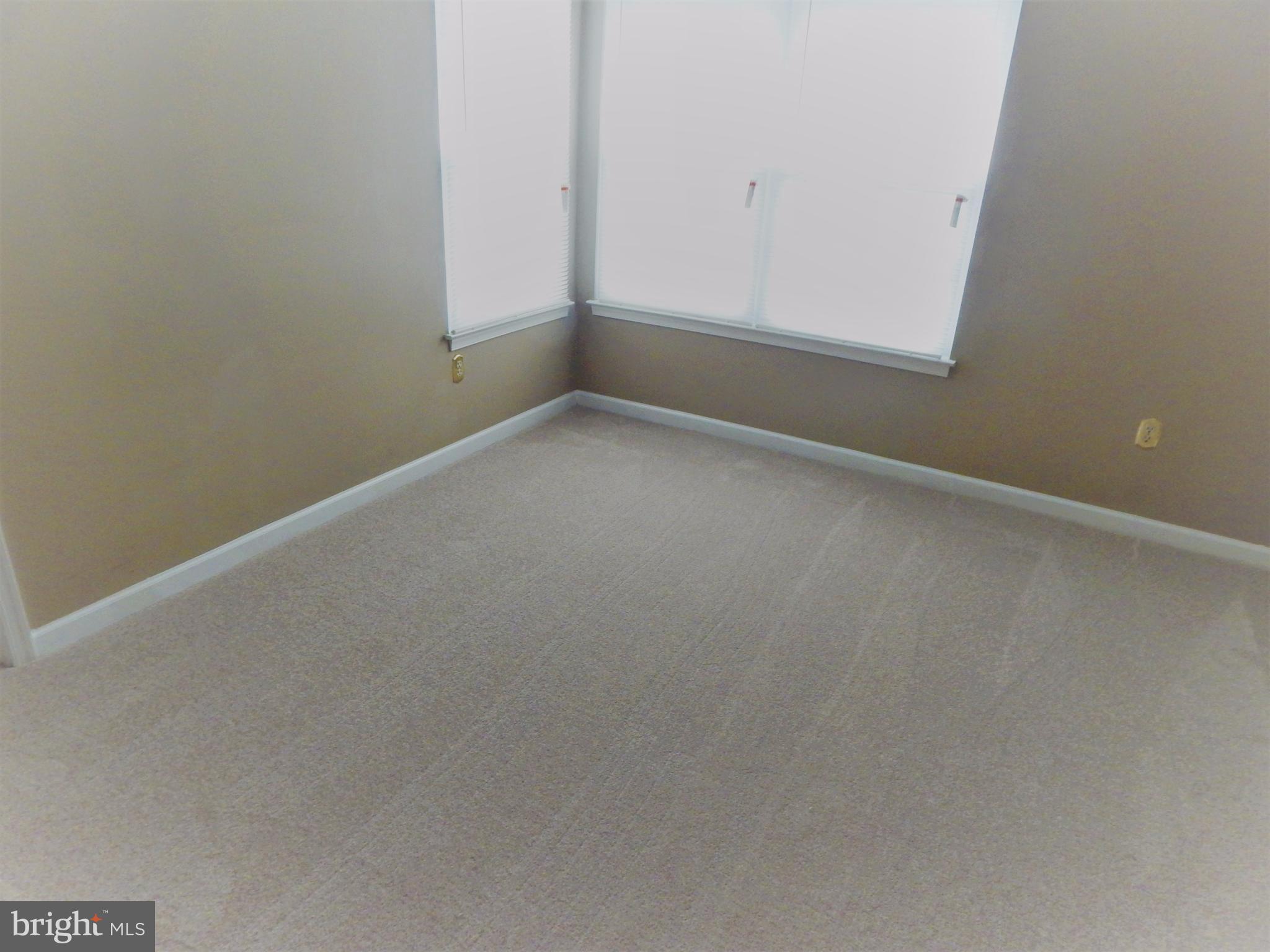 CLUSTERS AT WOODLAWN - Residential