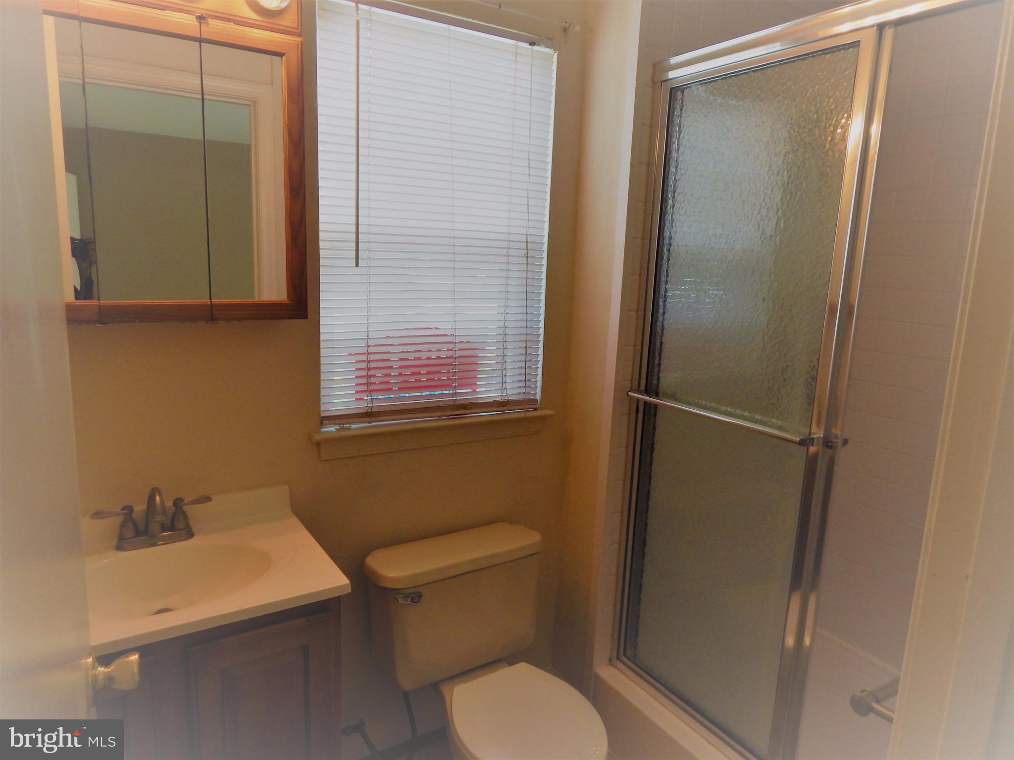 CLUSTERS AT WOODLAWN - Residential