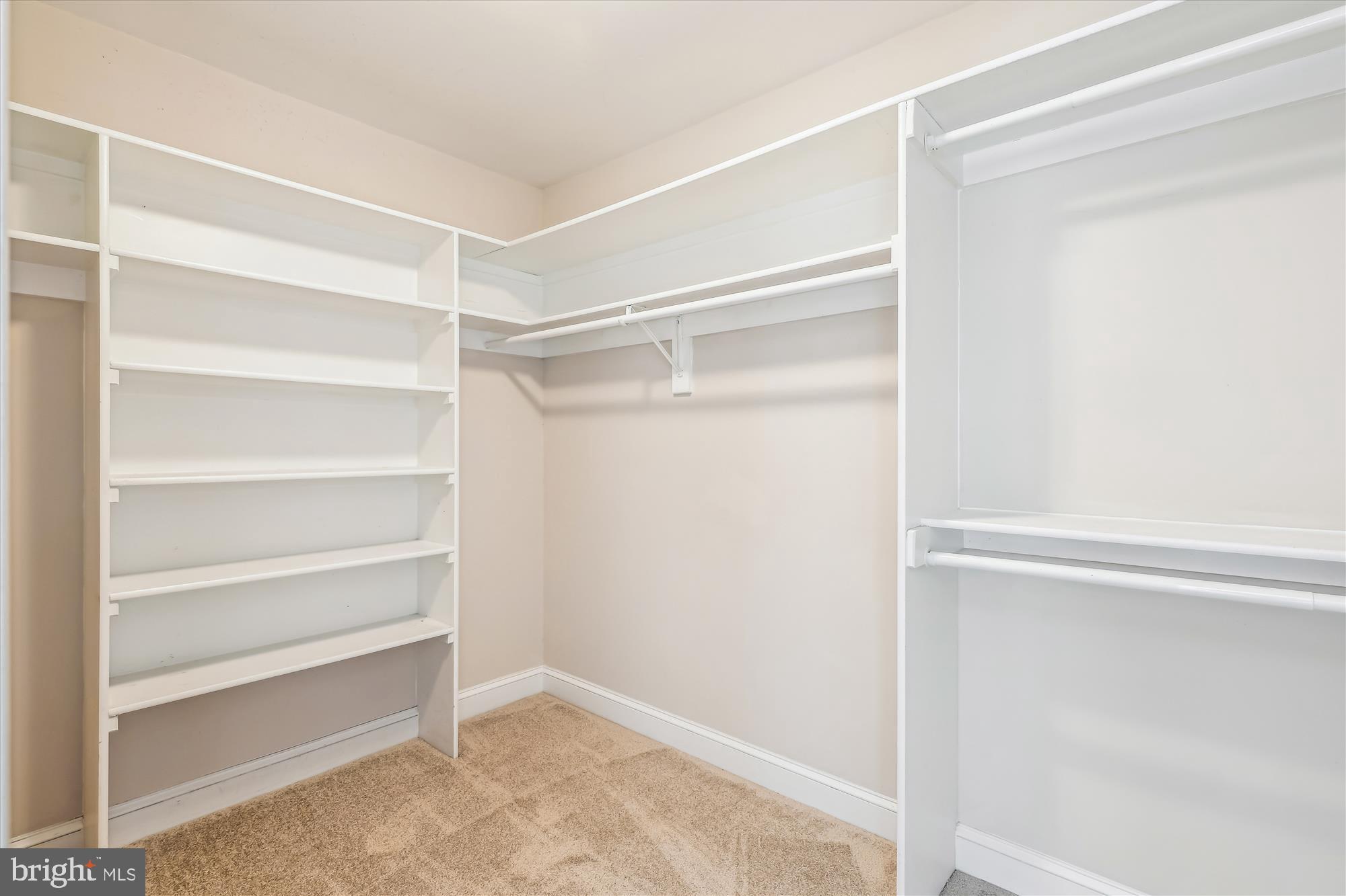 LEE HEIGHTS - Residential