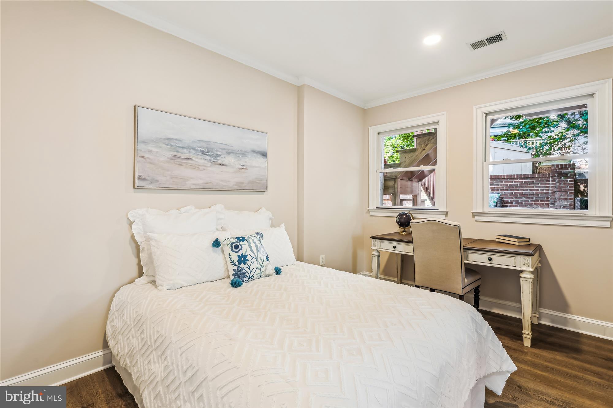 LEE HEIGHTS - Residential