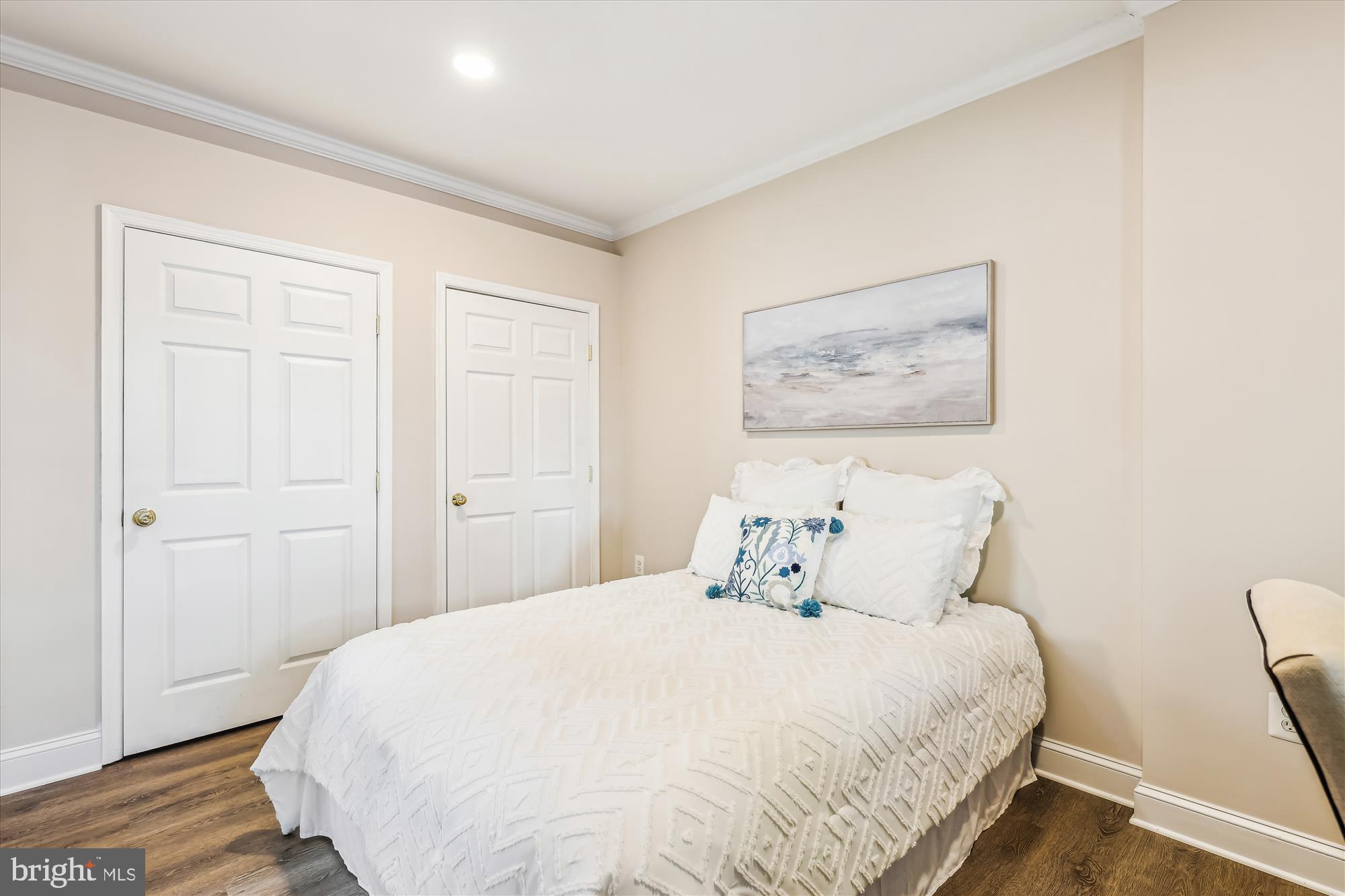 LEE HEIGHTS - Residential