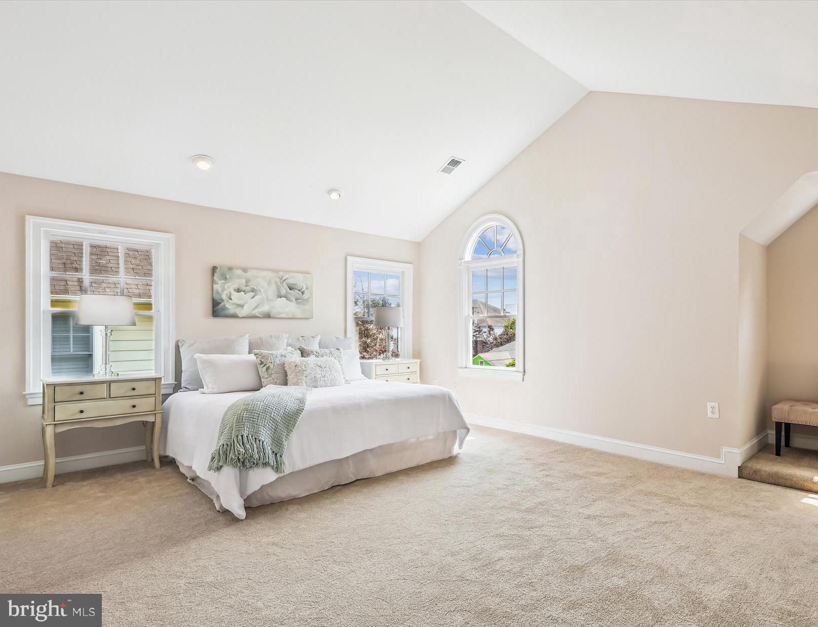 LEE HEIGHTS - Residential