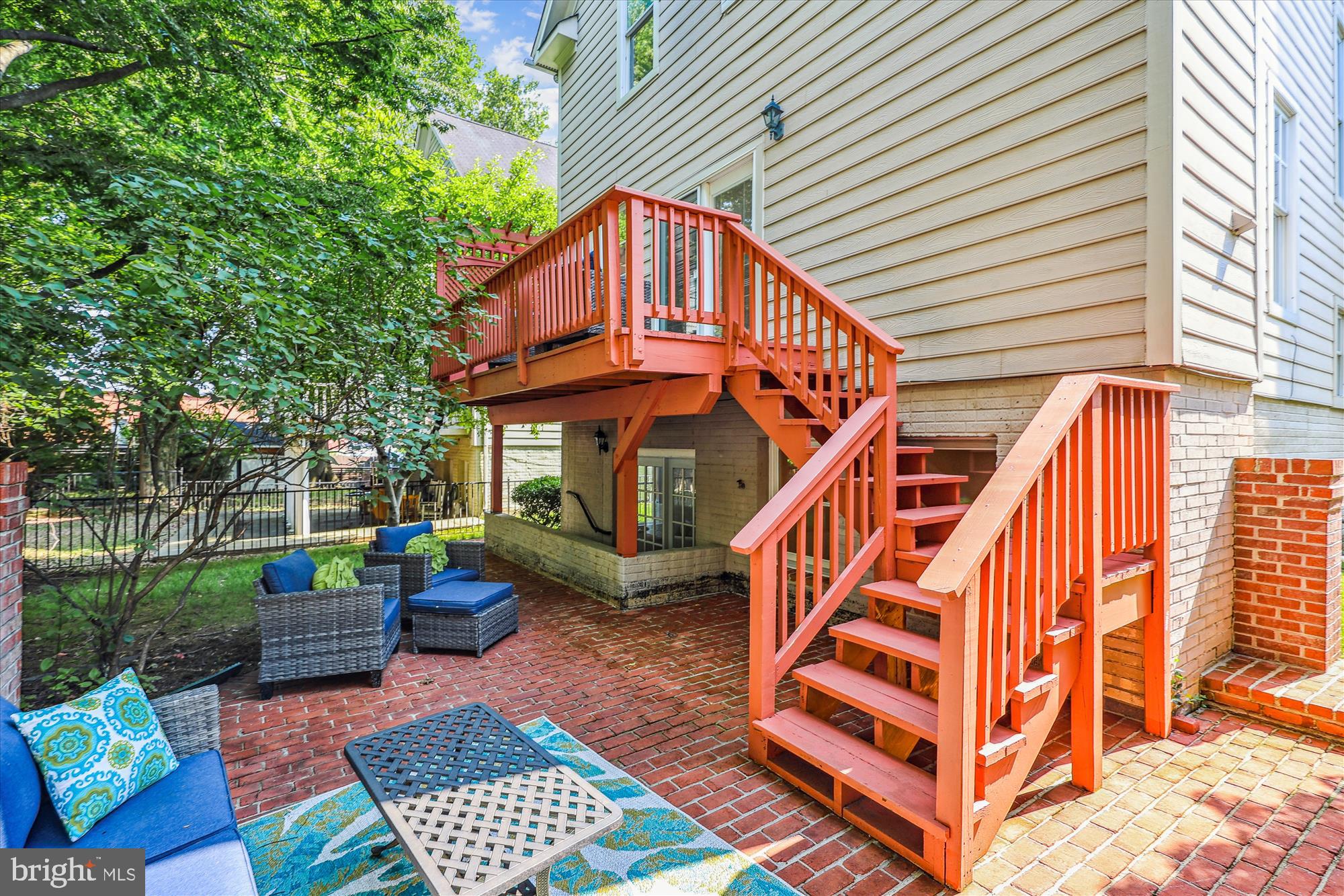 LEE HEIGHTS - Residential