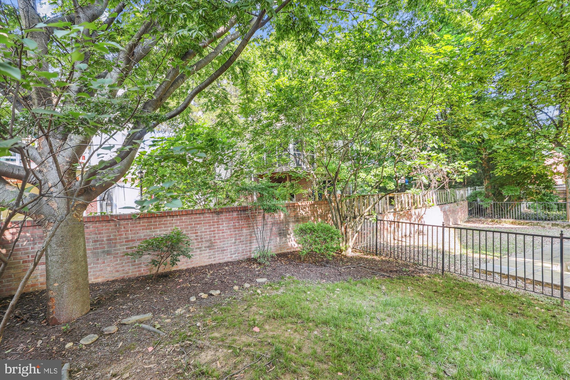 LEE HEIGHTS - Residential