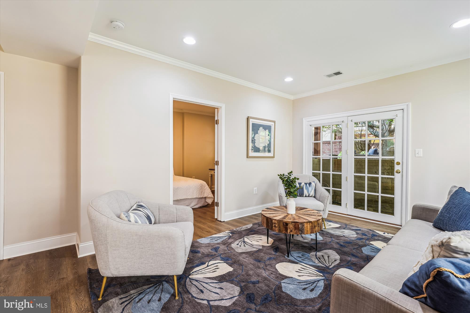 LEE HEIGHTS - Residential