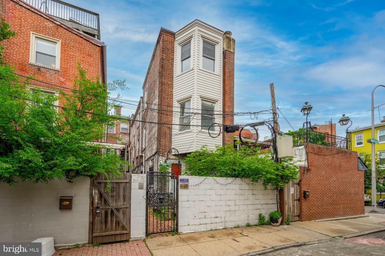 WASHINGTON SQ WEST - Residential Income