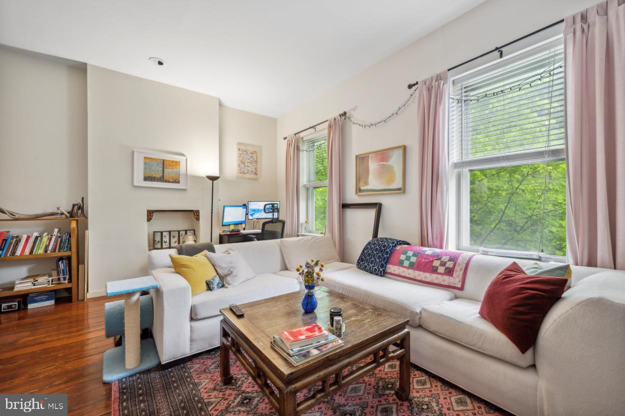 WASHINGTON SQ WEST - Residential Income