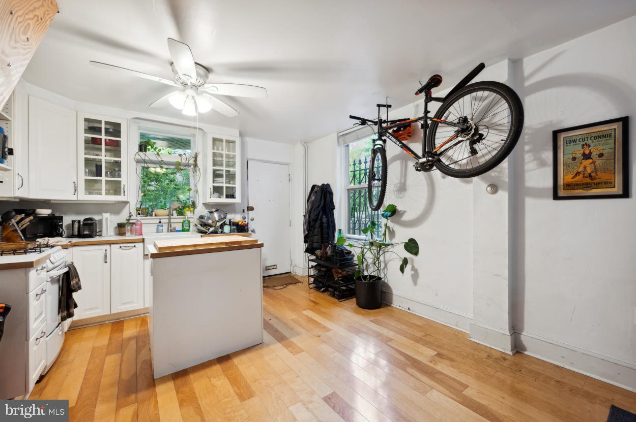 WASHINGTON SQ WEST - Residential Income