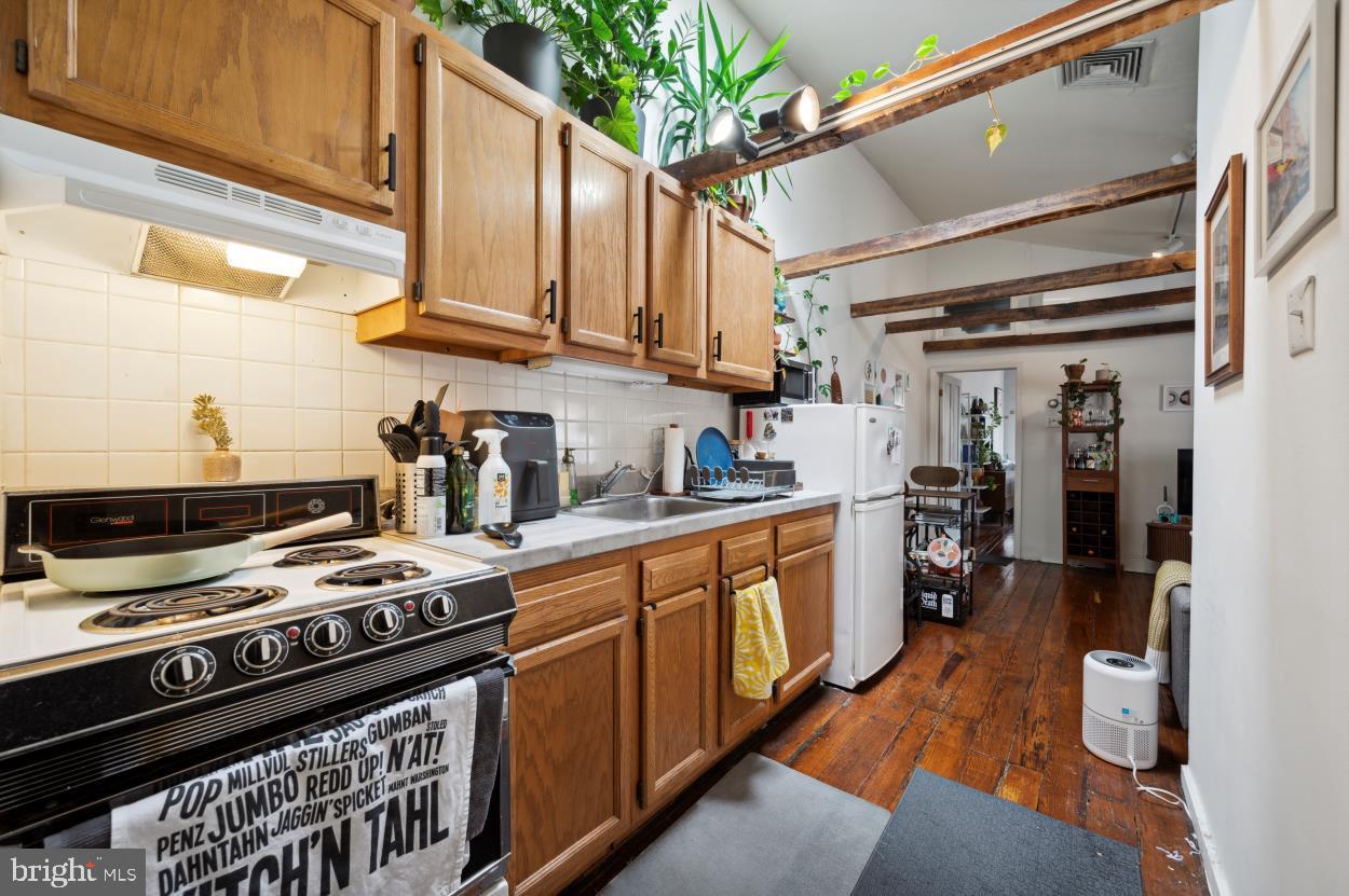 WASHINGTON SQ WEST - Residential Income