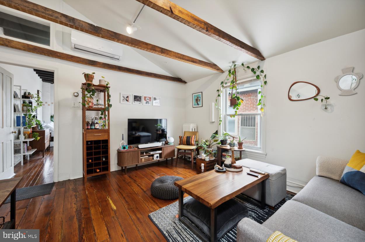 WASHINGTON SQ WEST - Residential Income