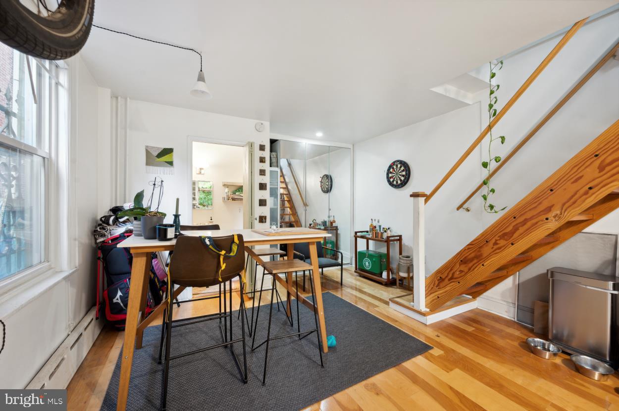 WASHINGTON SQ WEST - Residential Income