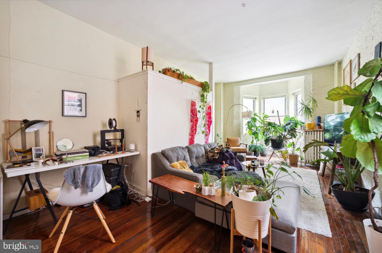 WASHINGTON SQ WEST - Residential Income