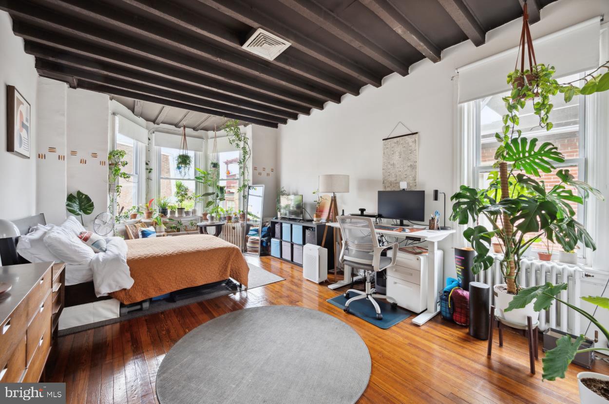 WASHINGTON SQ WEST - Residential Income