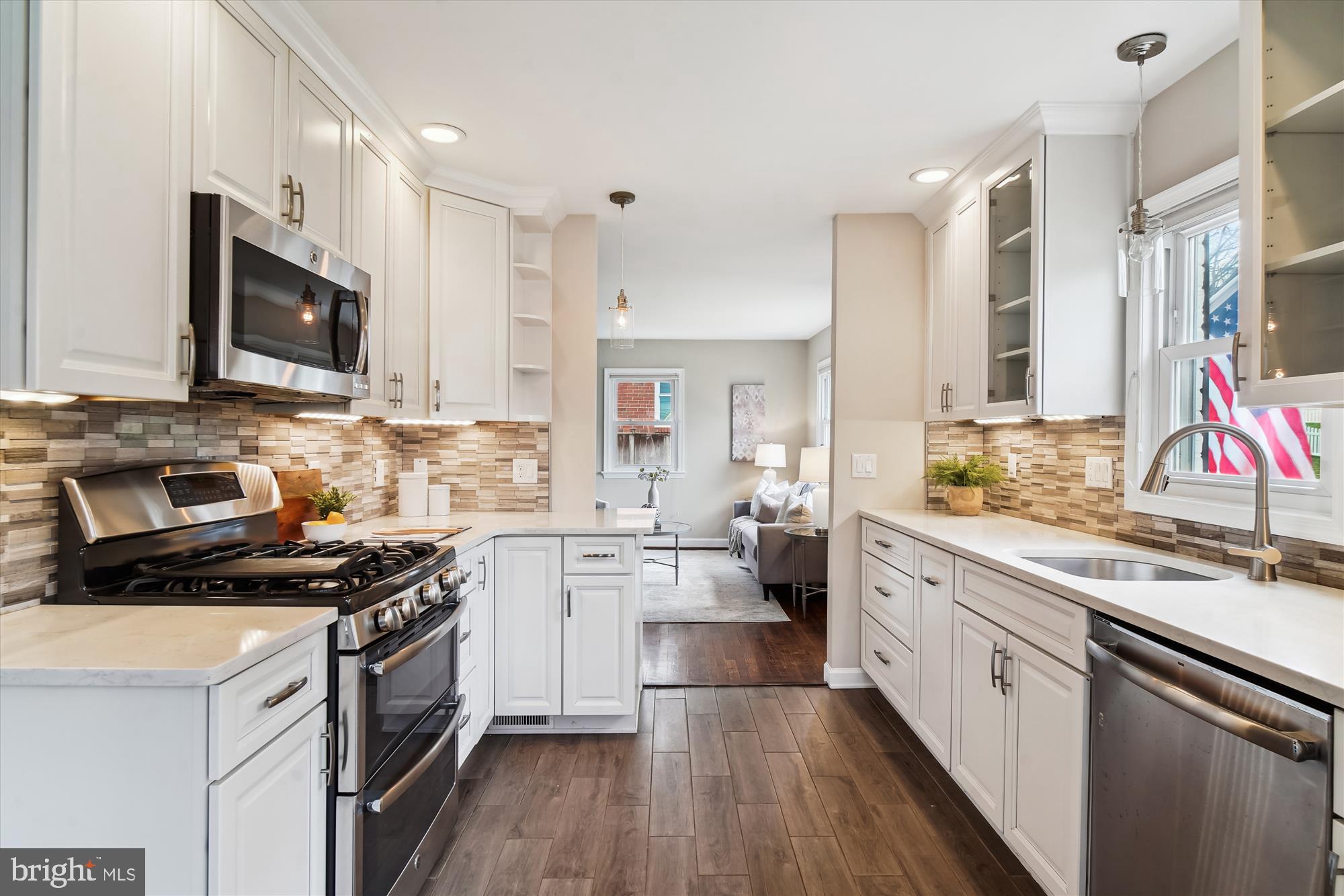 CAMERON HEIGHTS - Residential