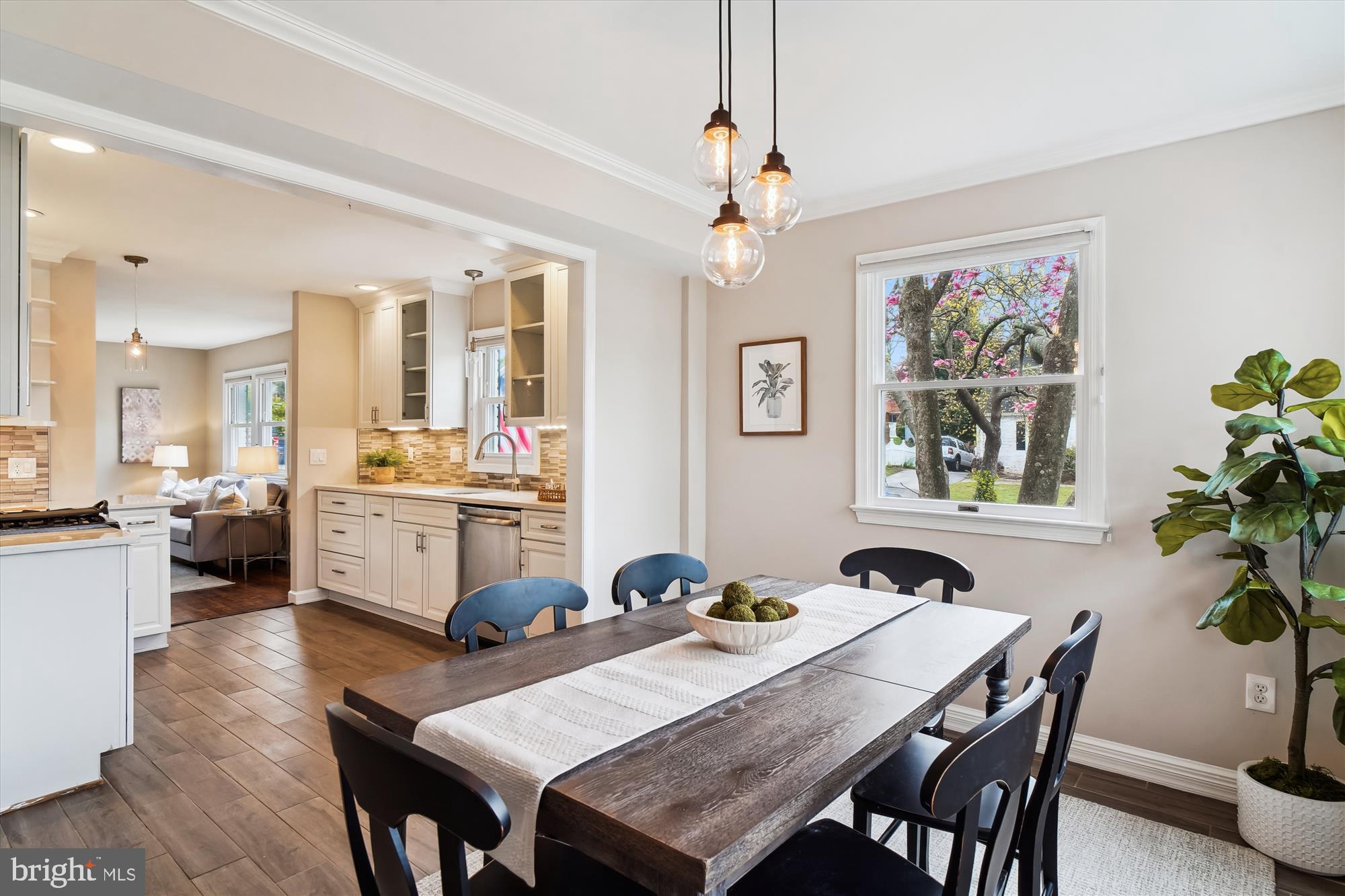 CAMERON HEIGHTS - Residential