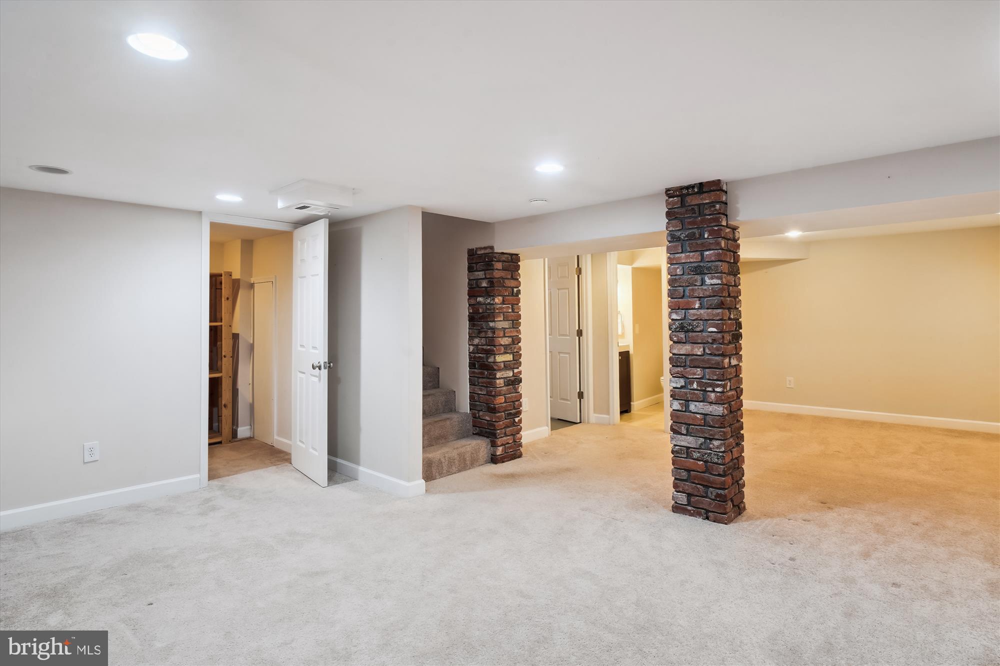 CAMERON HEIGHTS - Residential