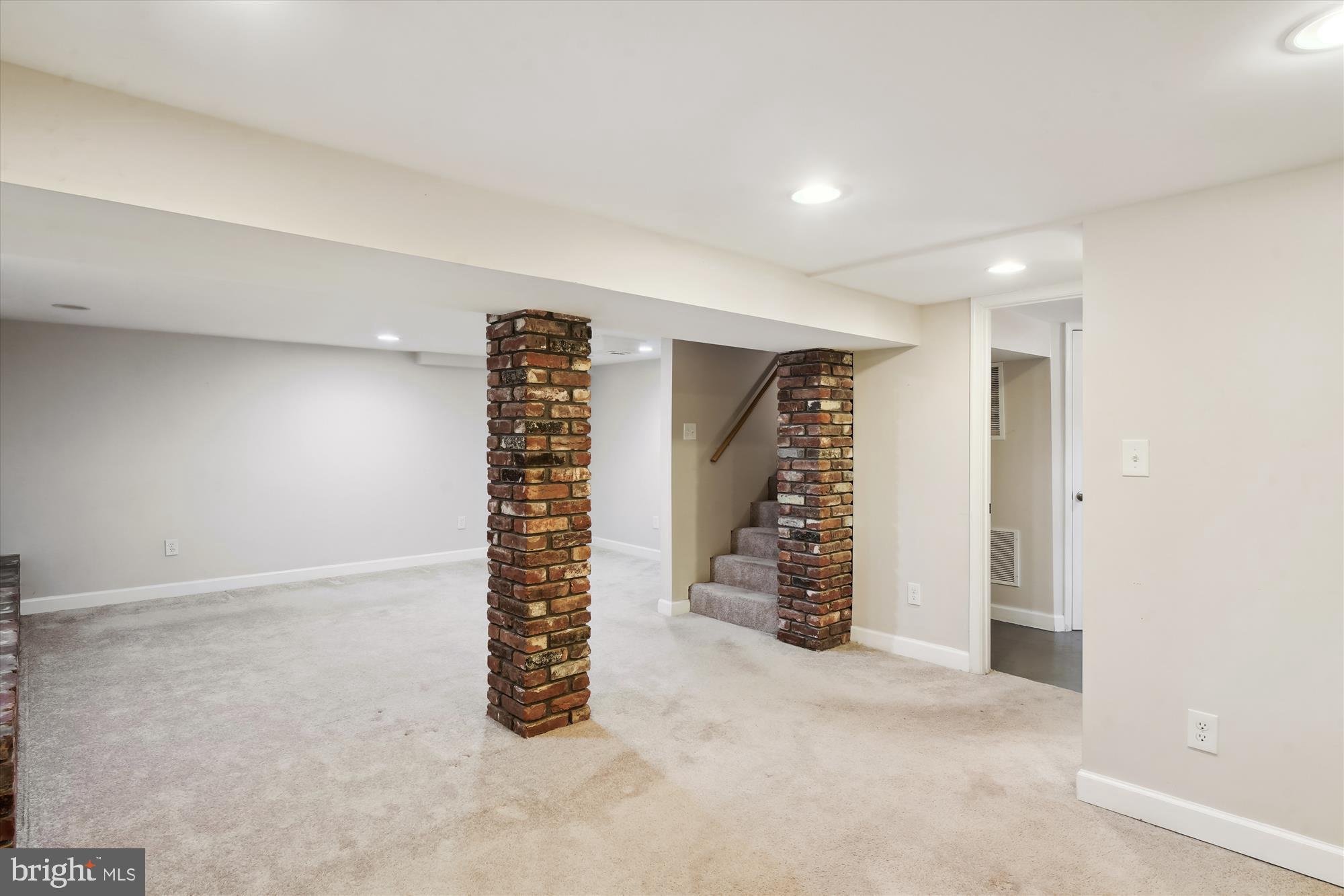 CAMERON HEIGHTS - Residential