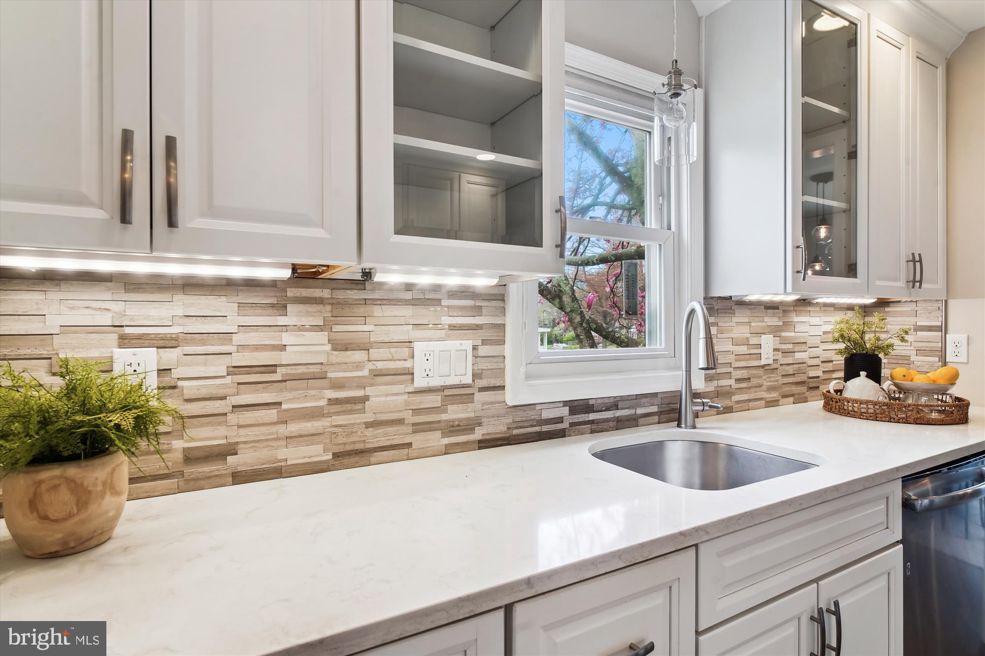 CAMERON HEIGHTS - Residential