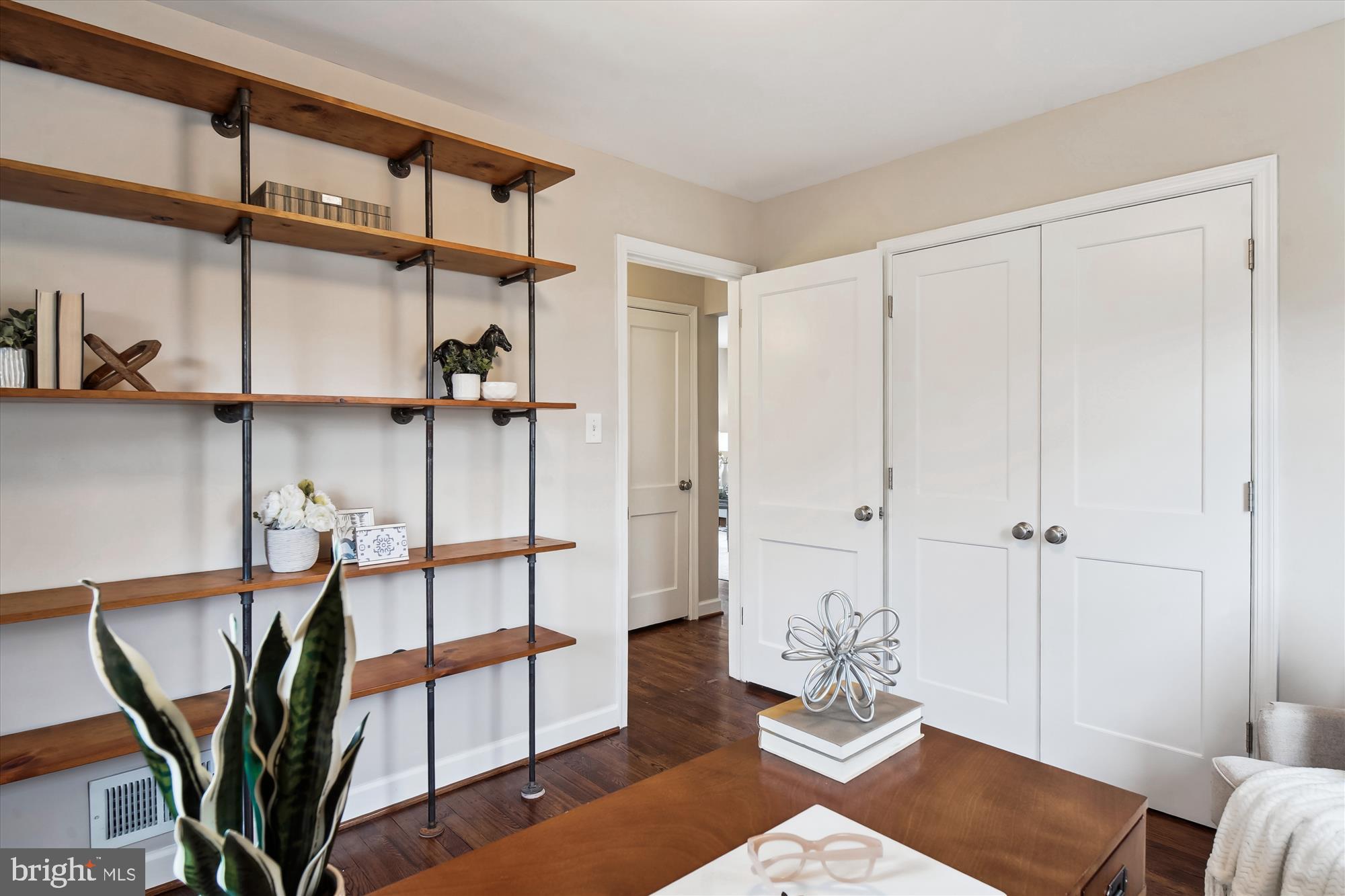 CAMERON HEIGHTS - Residential