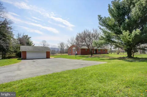 201 Myrtle Avenue, Waynesboro, PA MLS: PAFL2026468
