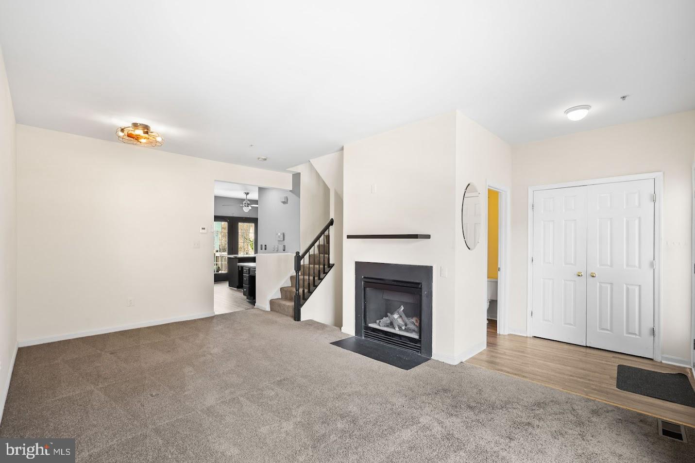 THE WOODYARD PLAT 1> - Residential