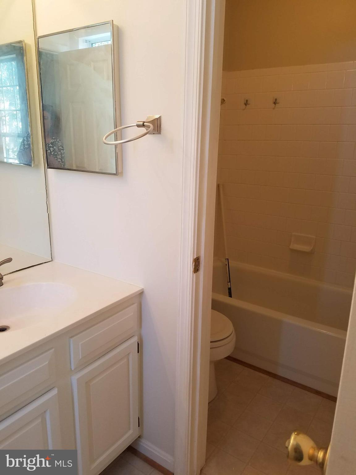 ASPEN WOODS - Residential Lease