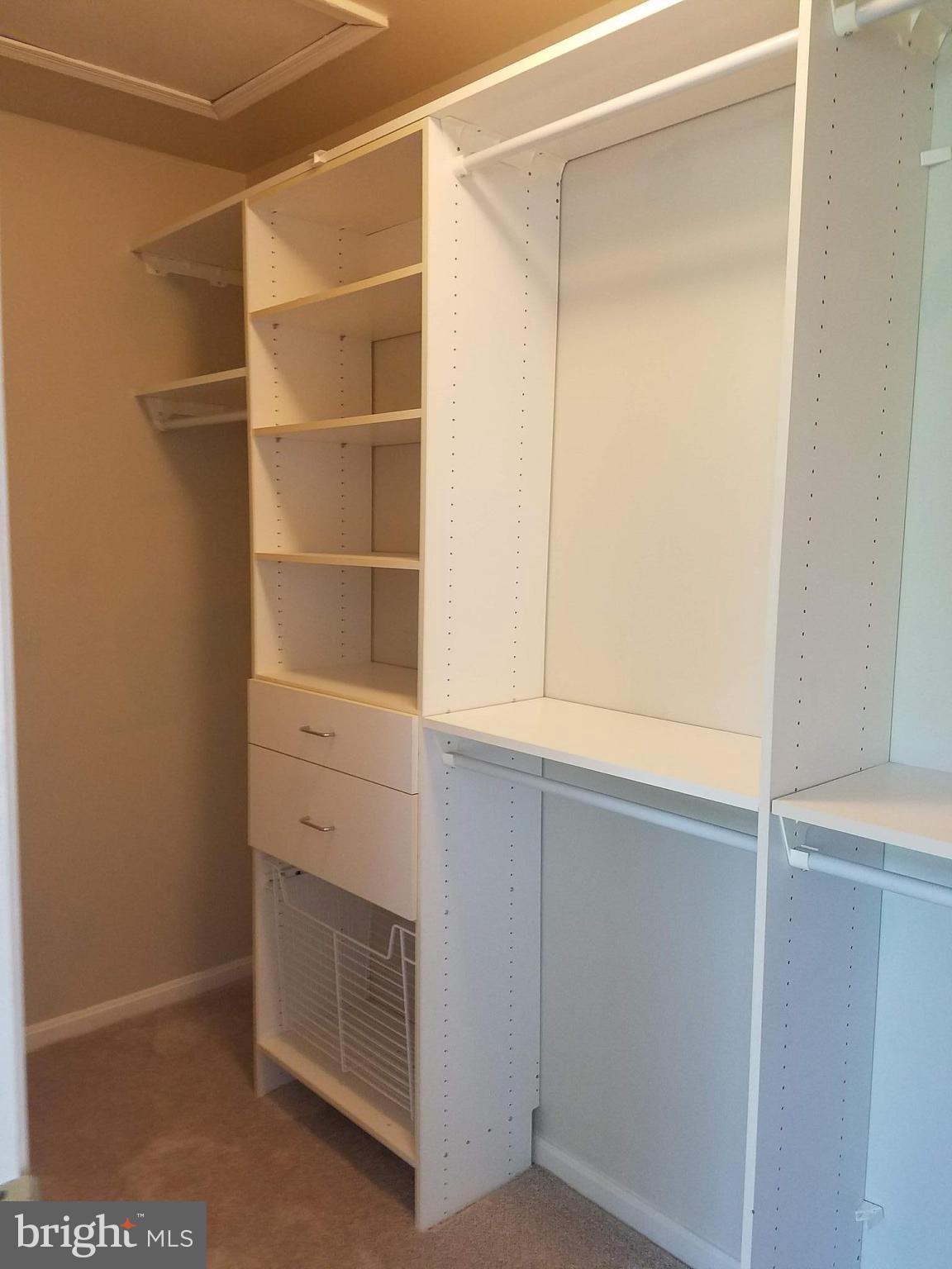 ASPEN WOODS - Residential Lease