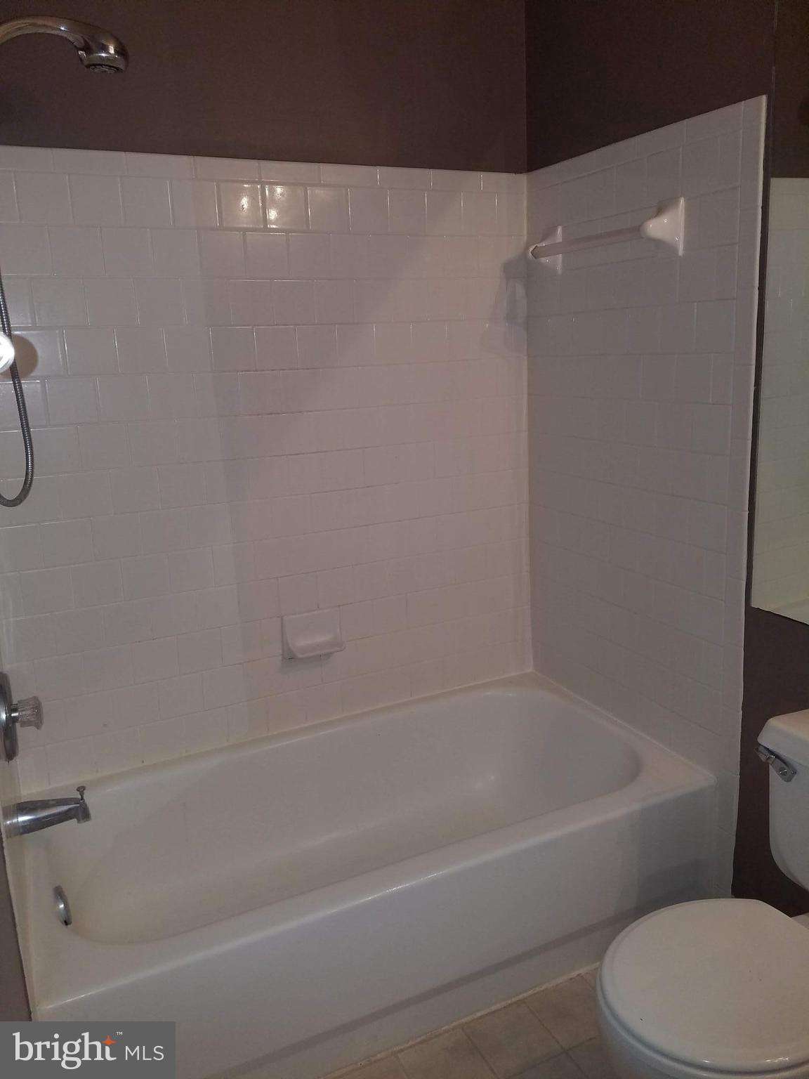 ASPEN WOODS - Residential Lease