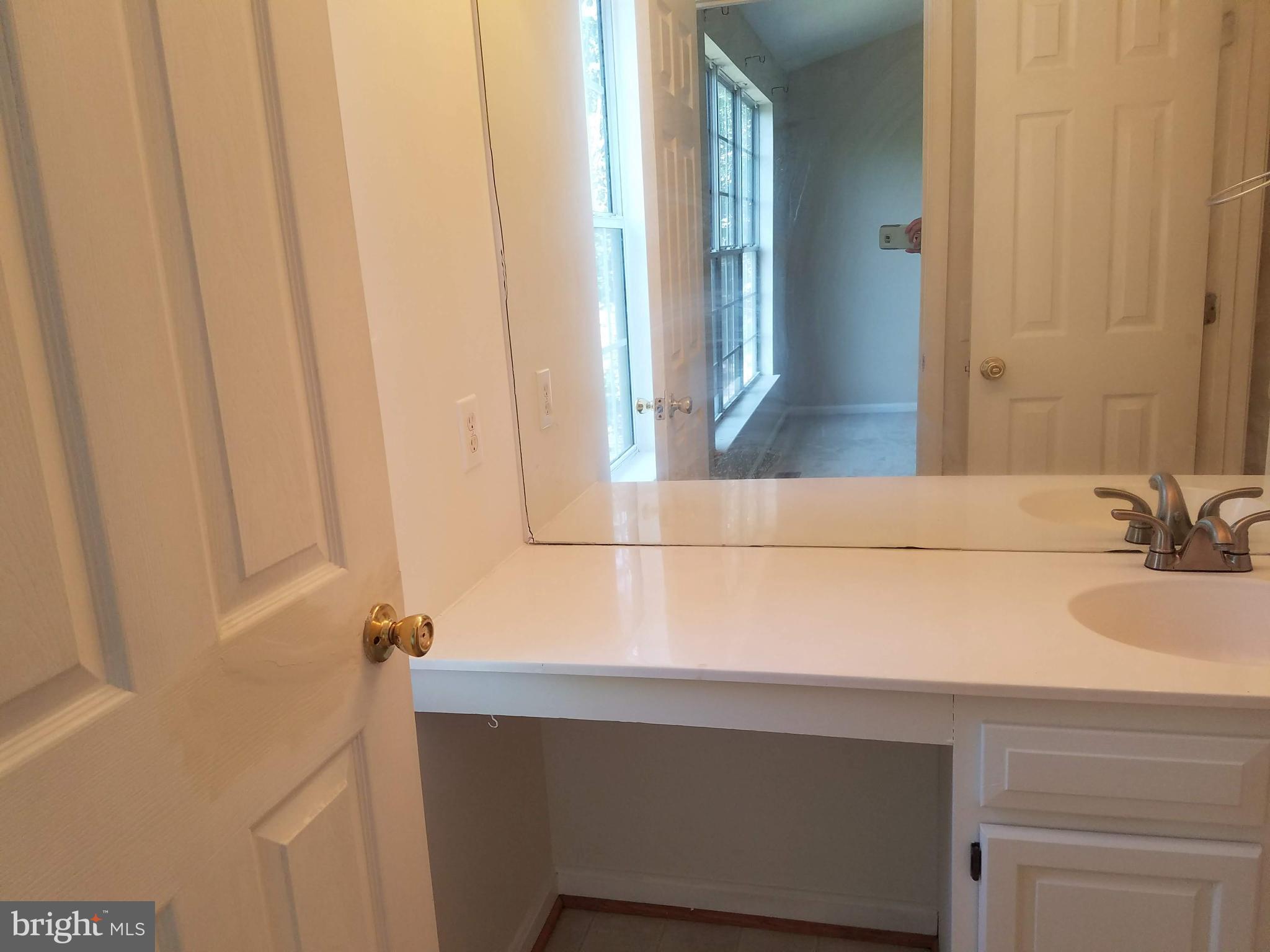 ASPEN WOODS - Residential Lease