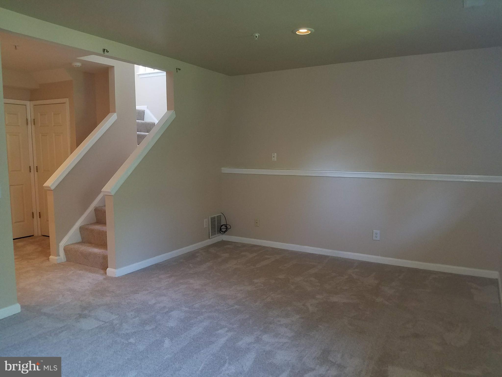 ASPEN WOODS - Residential Lease