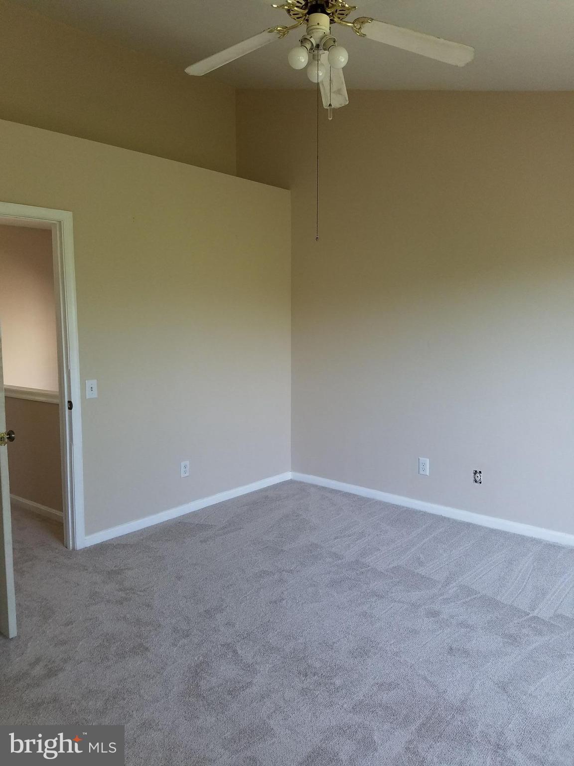 ASPEN WOODS - Residential Lease