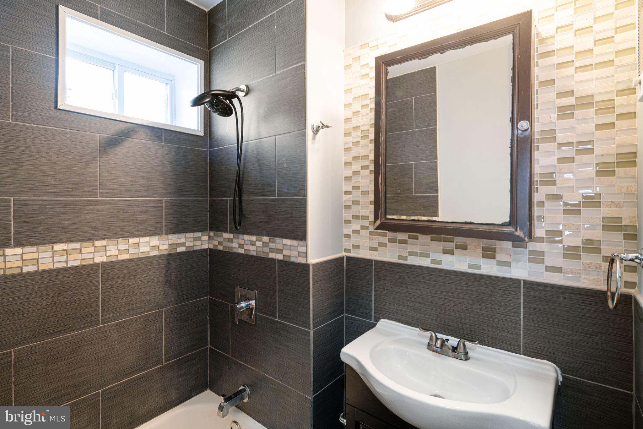 MILL CREEK - Residential