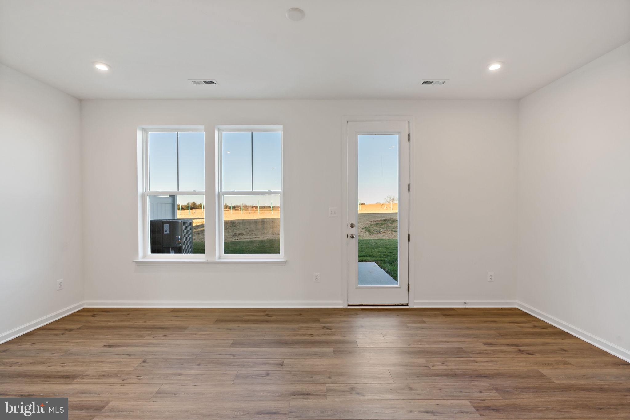 SOUTH BROOK - Residential