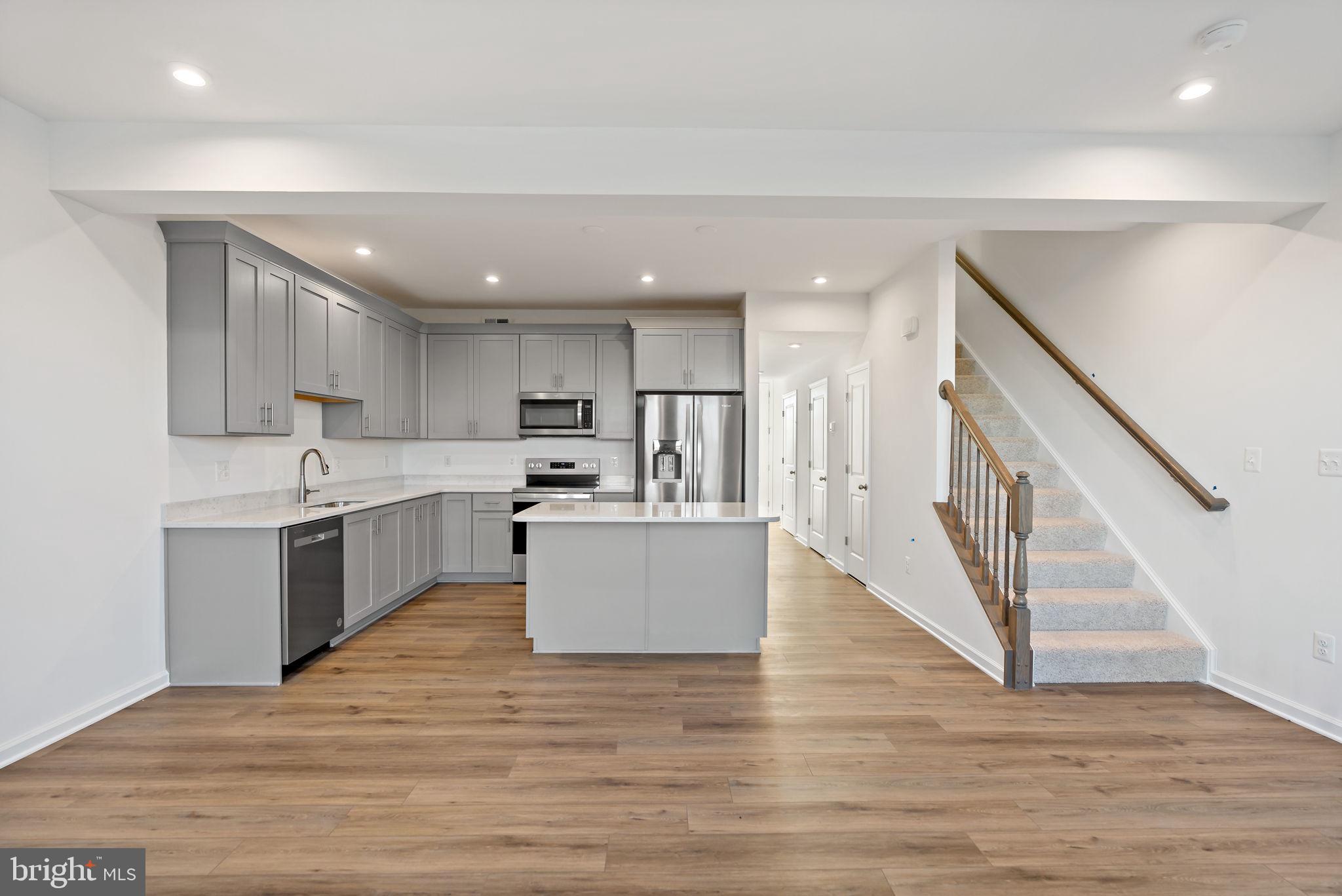 SOUTH BROOK - Residential