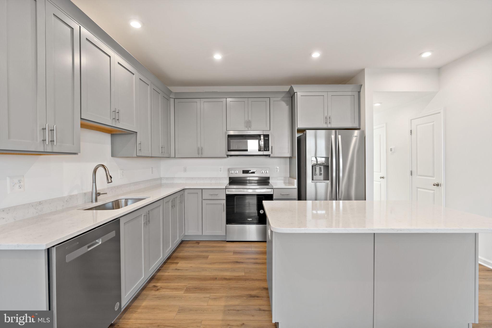 SOUTH BROOK - Residential