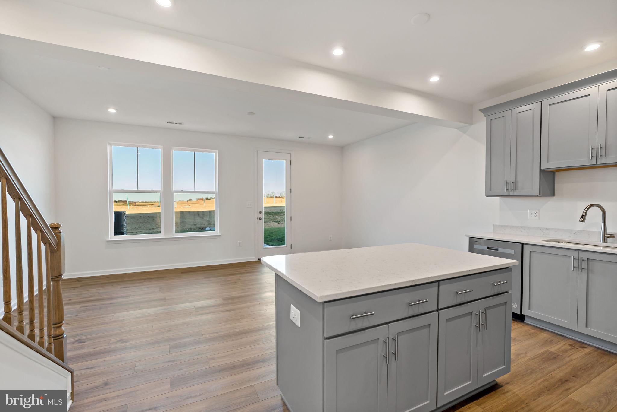 SOUTH BROOK - Residential