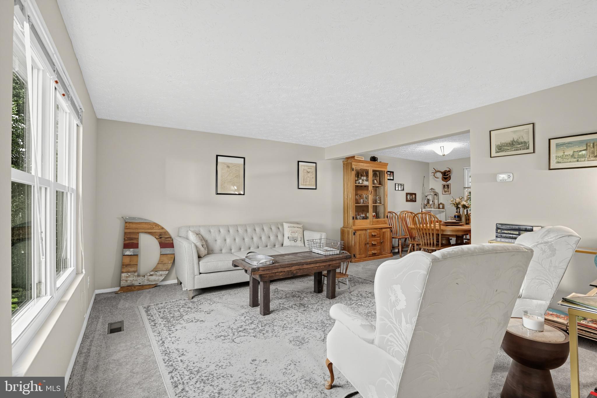 1741 WHITEWOOD LANE