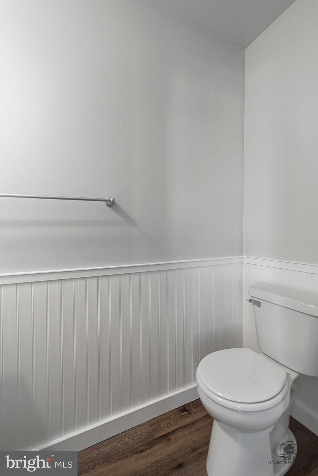 LAKELAND PLACE - Residential Lease