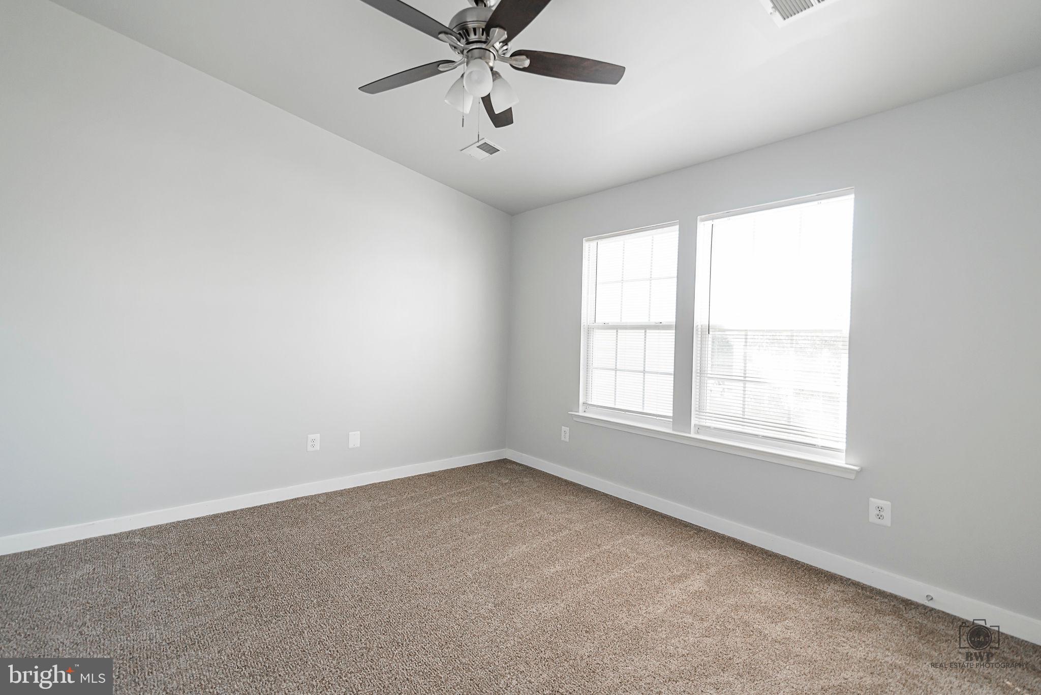 LAKELAND PLACE - Residential Lease