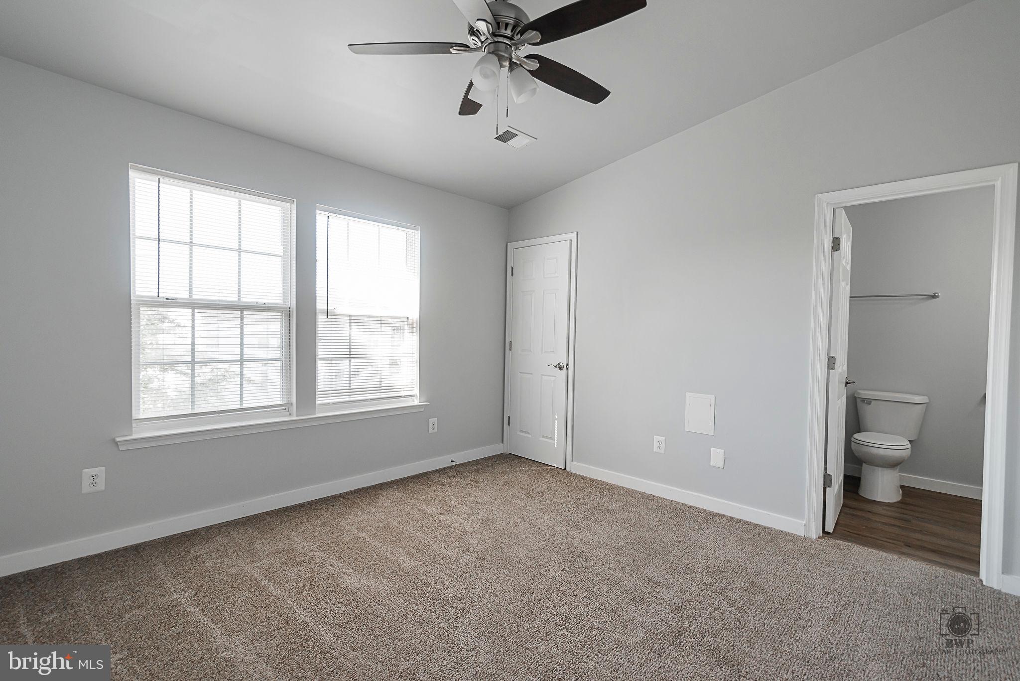 LAKELAND PLACE - Residential Lease